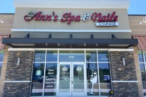 Ann's Spa And Nails DOOR